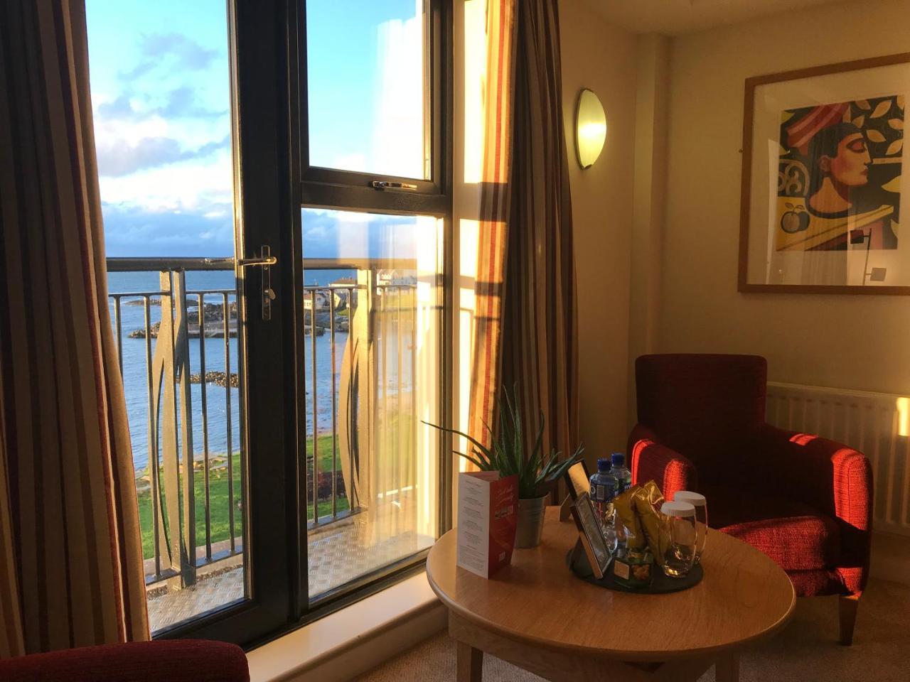 Bayview Hotel Бушмилс Экстерьер фото
